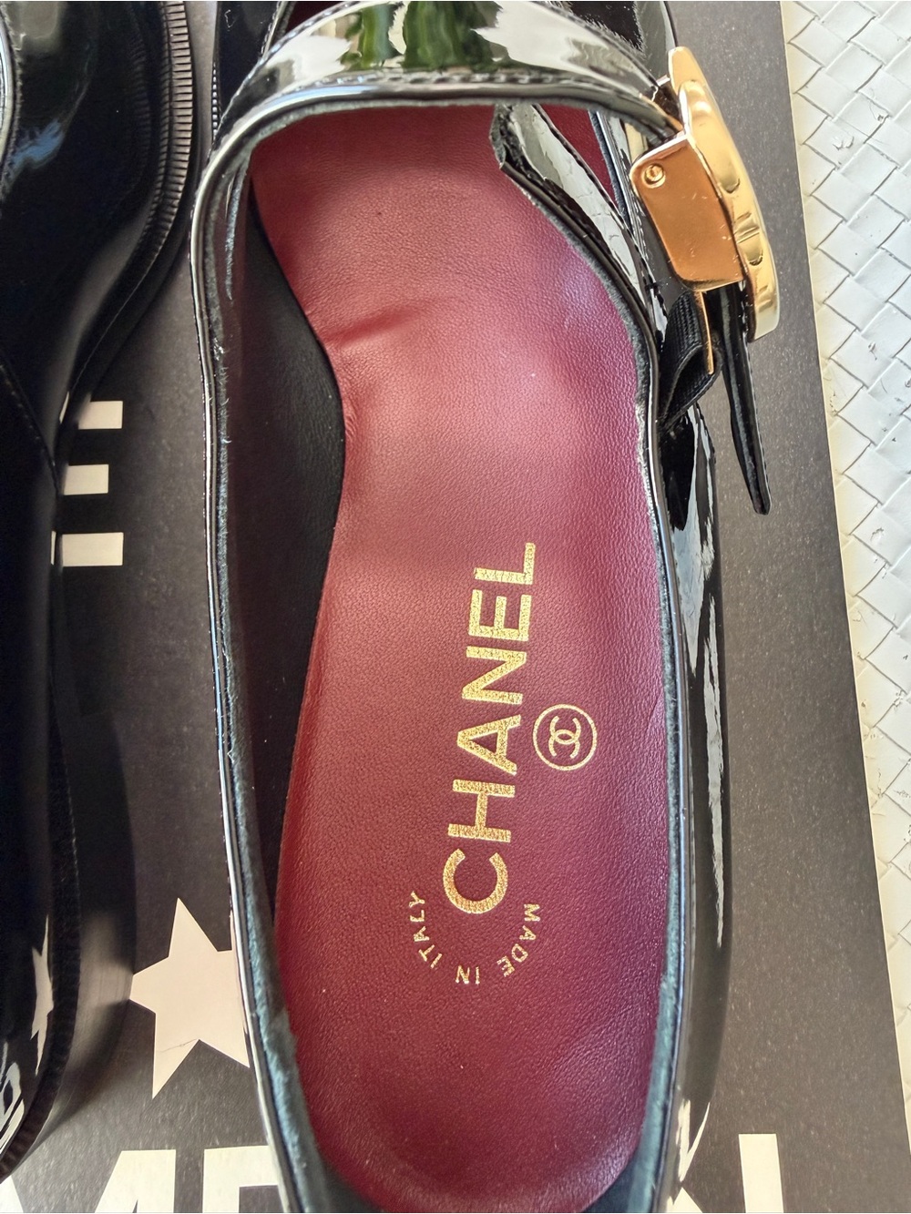 CHANEL 26B BLACK PATENT LEATHER MARYJANES GOLD CC LOGO ADJUSTABLE LOCK FLATS 38C - Picture 14 of 17